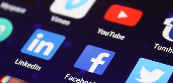 L’Etrusque – Réseaux sociaux L'Etrusque - Réseaux sociaux - Conseil stratégique